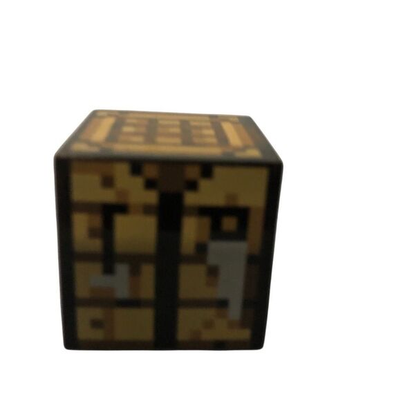 Minecraft Overworld Crafting Table Block Action Figure Multicolor 8+ - Picture 2 of 2